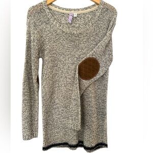 Alya Oversized Elbow Patch Cream and Black Crew Neck Sweater